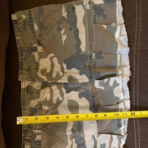 COPY - Ruffle mini skirt : camouflage